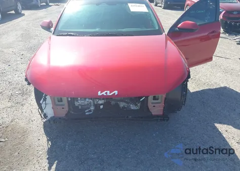 2025 Kia K4 Lxs z USA, uszkodzony, nr VIN 3KPFT4DE3SE024155